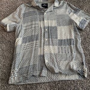 Hollister Men's Black and White Geometric Shirt